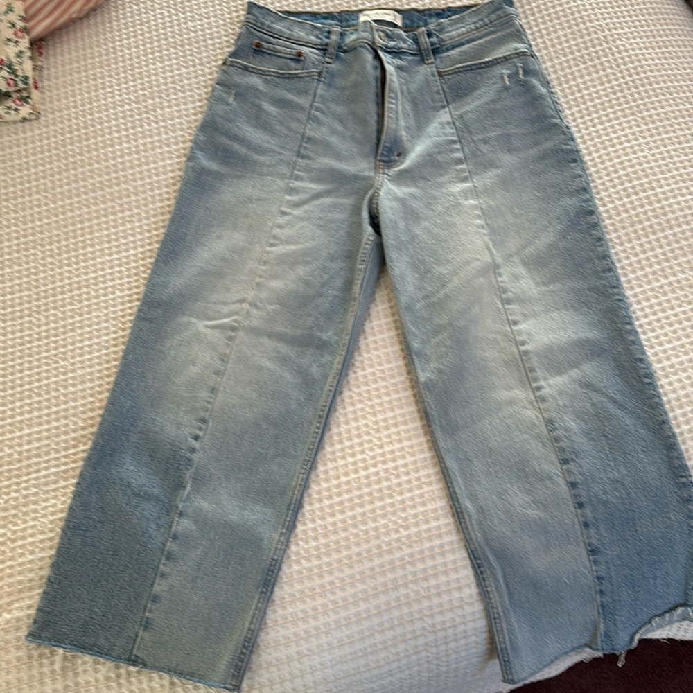 Abercrombie & Fitch “The Crop wide leg” ultra high rise size 31/12 NWOT